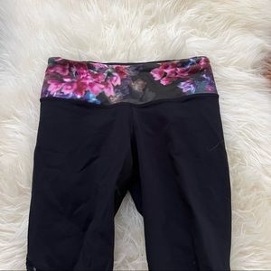 Lululemon Cropped Floral Leggings
